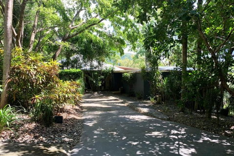 Beachfront Peace Cabin - Broome Tourism 2