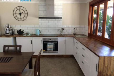Takura Heights Modern Country Apartment With Pool Access - Broome Tourism 6