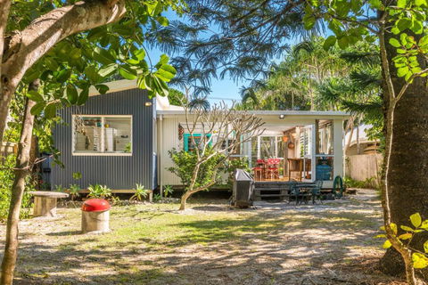 A SWEET ESCAPE Beachcombers Cottage Beachfront - Broome Tourism 5