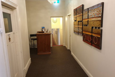 Balcony On Sixth Lodge - Broome Tourism 6