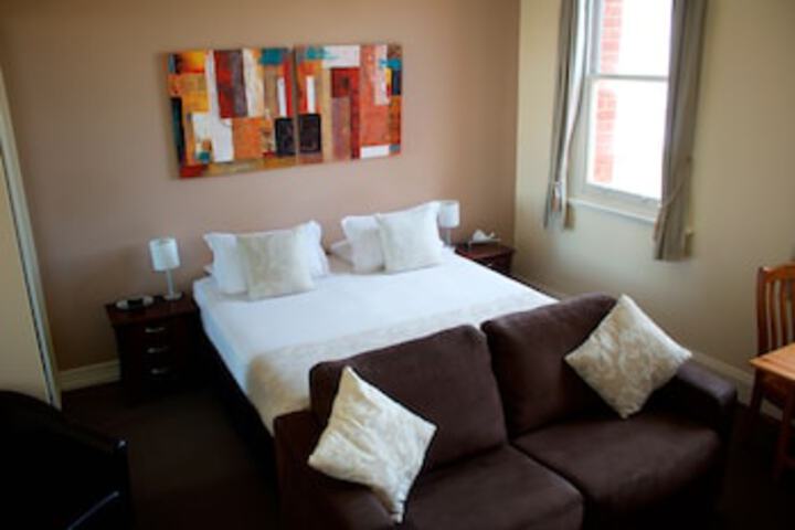  Broome Tourism