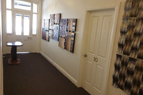 Balcony On Sixth Lodge - Broome Tourism 5