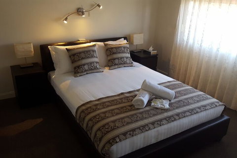 Balcony On Sixth Lodge - Broome Tourism 7