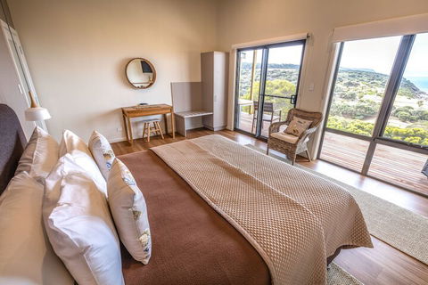 Sea Dragon Lodge & Villas - Broome Tourism 4