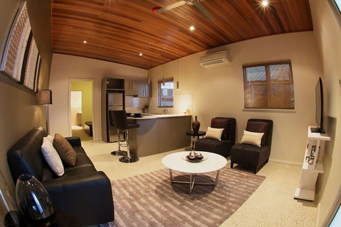 Mia Mia Executive Apartments - Broome Tourism 1