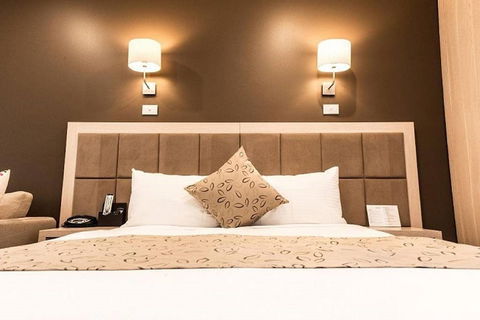 The Waverley International Hotel - Broome Tourism 1