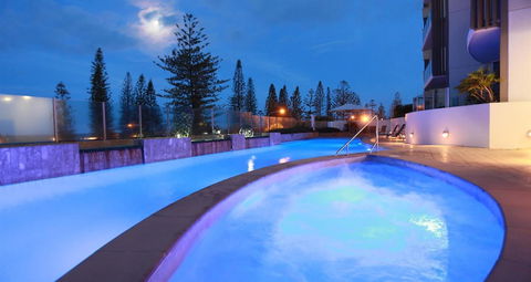 Oceans Mooloolaba - Broome Tourism 3