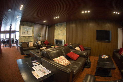 Duck Inn Mt Buller - Broome Tourism 1