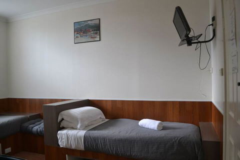 Hobart Tower Motel - Broome Tourism 3