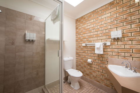Caboolture Motel - Broome Tourism 3
