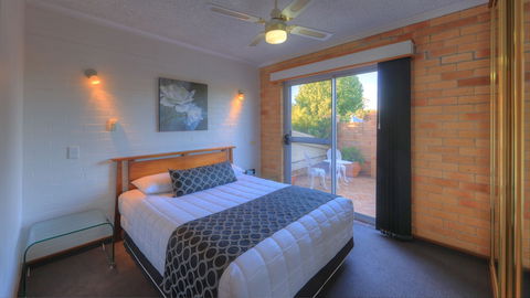 Cousins Motor Inn - Broome Tourism 1