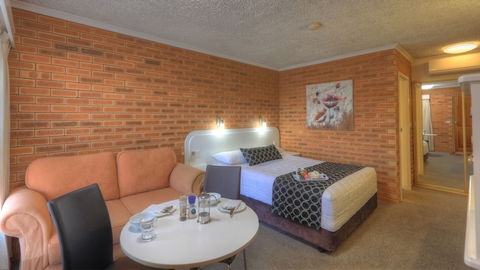 Cousins Motor Inn - Broome Tourism 6
