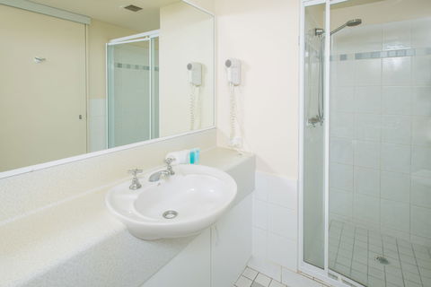 Miami Beachside Holiday Apartments - Broome Tourism 5