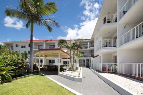 Burleigh Point Holiday Apartments - Broome Tourism 1