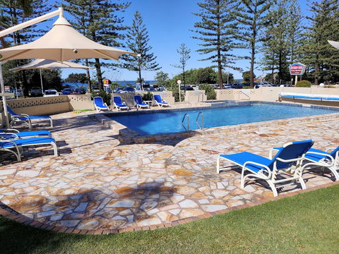 Southern Cross Beachfront Holiday Apartments - Broome Tourism 4