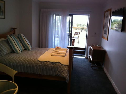 Corinella On The Esplanade Bed & Breakfast - Broome Tourism 4