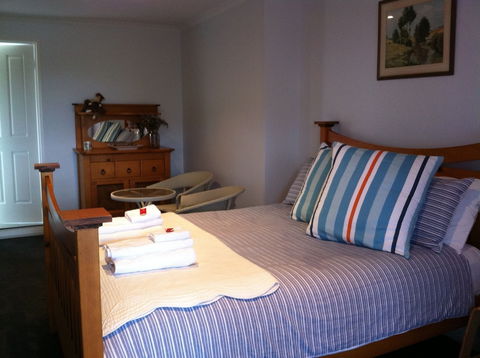 Corinella On The Esplanade Bed & Breakfast - Broome Tourism 6