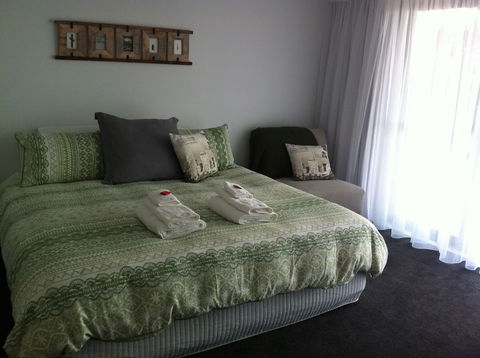 Corinella On The Esplanade Bed & Breakfast - Broome Tourism 3