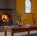 Linger Longer Vineyard Bed  Breakfast - Broome Tourism
