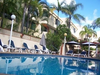 Sundeck Gardens - Broome Tourism 2