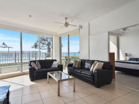 Beachside Tower - Broome Tourism 4