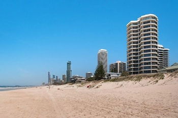 Beachside Tower - Broome Tourism 3
