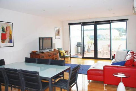 POSITION PERFECT CENTRAL INVERLOCH - Broome Tourism 0