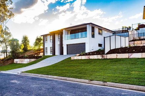Executive Home Accomodation - Broome Tourism 4