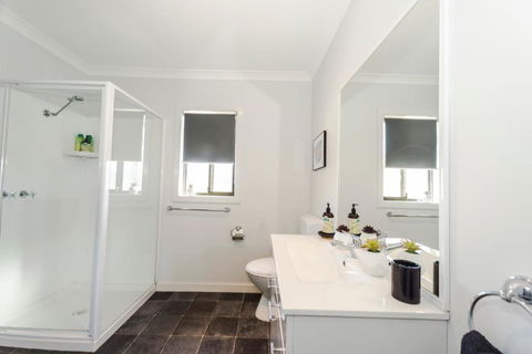 Bircoo Cottage Beach & Golf Getaway - Broome Tourism 2