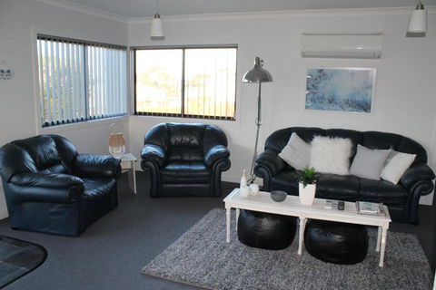 Bircoo Cottage Beach & Golf Getaway - Broome Tourism 5