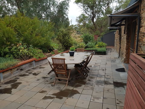 William Hunts Retreat Cypress Studio - Broome Tourism 6