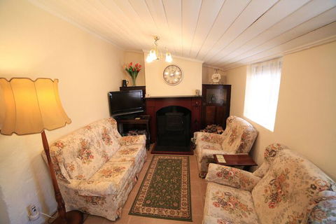 Miss Mabel Cottage - Adults Only - Broome Tourism 5