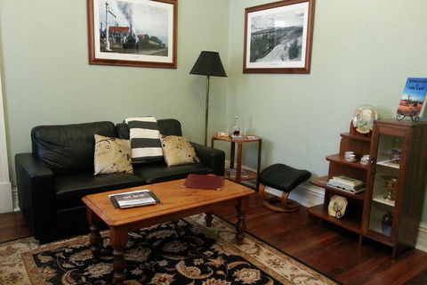 Burra Railway Station Bed & Breakfast - Broome Tourism 4