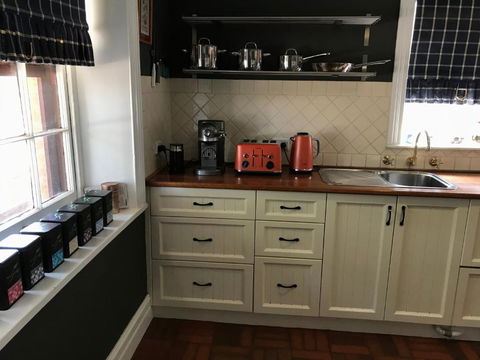 Kit Kat Cottage Heritage Accommodation Burra - Broome Tourism 6