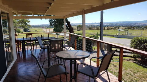 505 CONROD STRAIGHT MOUNT PANORAMA - Broome Tourism 6