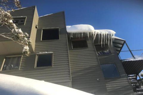 Winterbrook Chalet - Broome Tourism 0