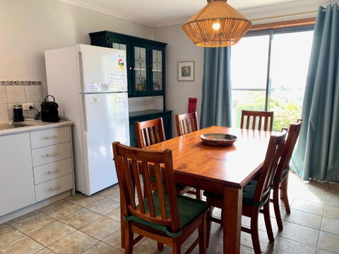 Wintersun Holiday Cottages - Broome Tourism 5