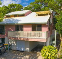 Straddie House - Broome Tourism