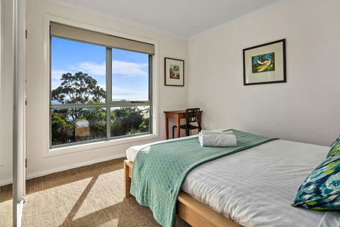 GRANITE BEACH HOUSE At Bay Of Fires - Broome Tourism 3