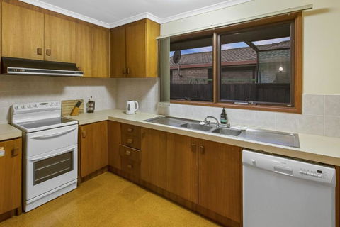 Dolf Inn Pet Friendly & Close To Town - Broome Tourism 5