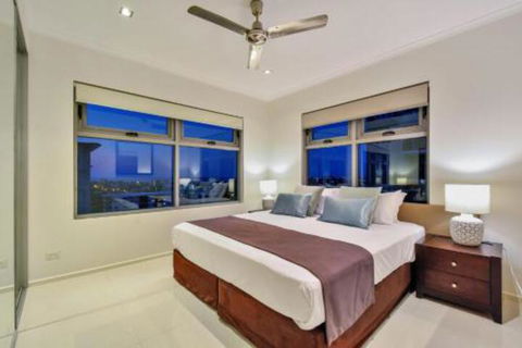 Oceana Darwin Central Oceanfront 3 Bedroom 2 Lounge Room Pool Gym Tennis Court Sleeps 9 - Broome Tourism 6