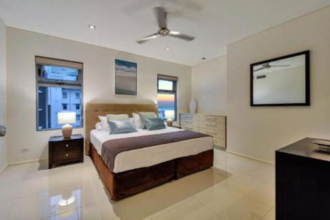 Oceana Darwin Central Oceanfront 3 Bedroom 2 Lounge Room Pool Gym Tennis Court Sleeps 9 - Broome Tourism 4
