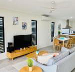 AIRLIE BEACH Delight. Hop skip jump to everything