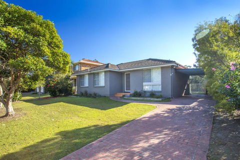 77 Lake Entrance Rd Waterfront Wonder - Broome Tourism 4