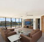 Seascape Apartments Unit 1201A Luxury apartment with views of the Gold Coast  Hinterland - Broome Tourism