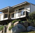 KINGFISHER COTTAGE Beachfront at the Binalong Bay - Broome Tourism