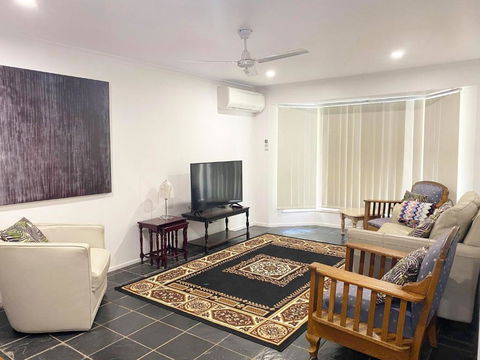 Woorim Secluded Palms Cottage - Broome Tourism 6