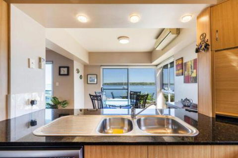 Riverview Apartments 2.1 - Broome Tourism 7