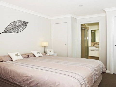 Surf Mist Contemporary Seaside Duplex - Broome Tourism 4