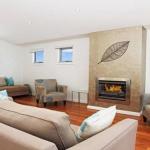 Surf Mist Contemporary Seaside Duplex - Broome Tourism 0